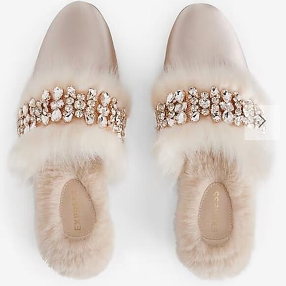 EXPRESS Satin Faux Fur Lined Embellished Rhinestone Sparkling Slippers - MEDIUM - Picture 1 of 9